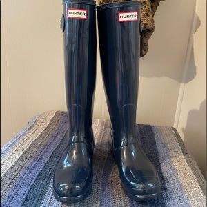 Navy Glossy HUNTER rain boots NEW